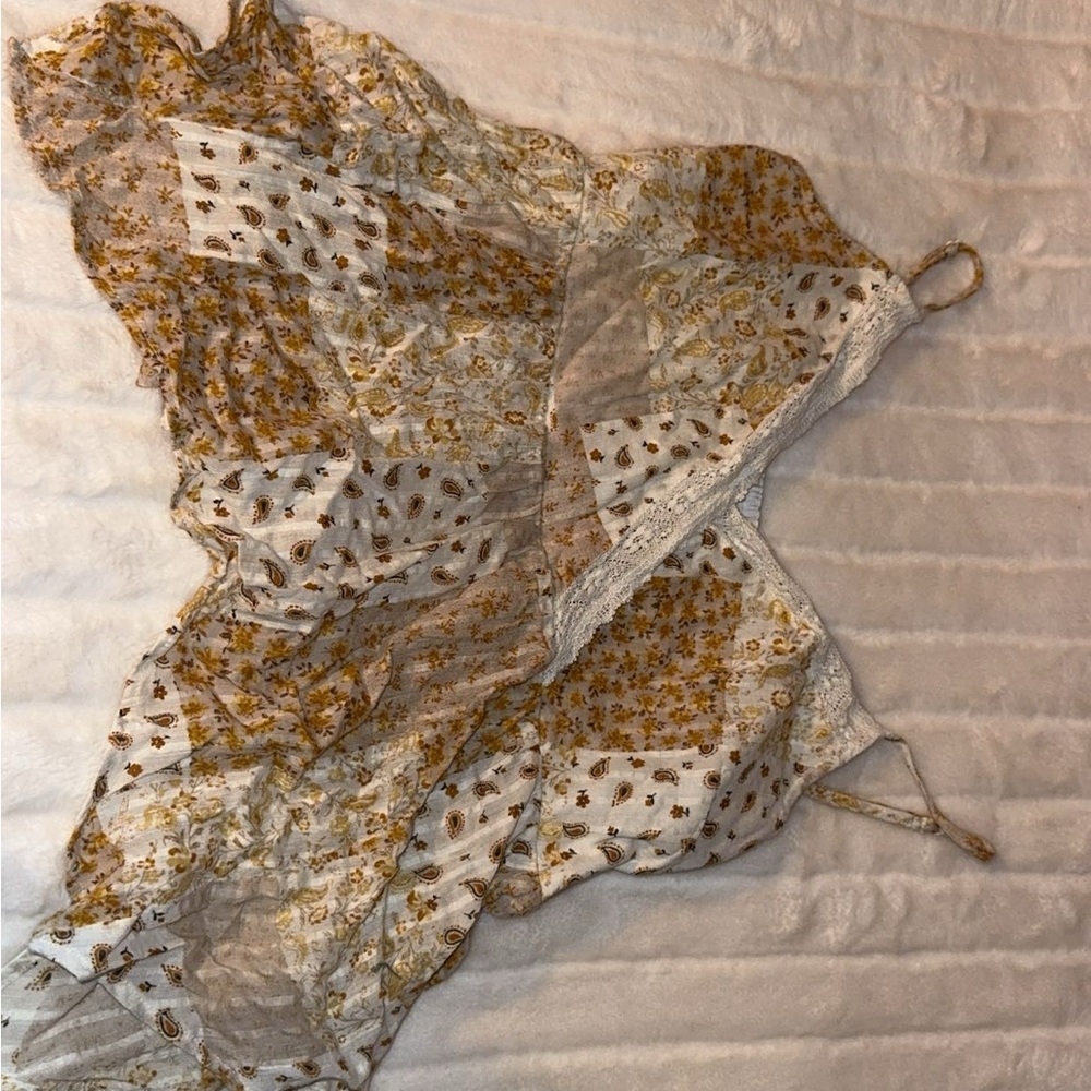 American Eagle Outfitters Floral Camisole in Yellow and White
